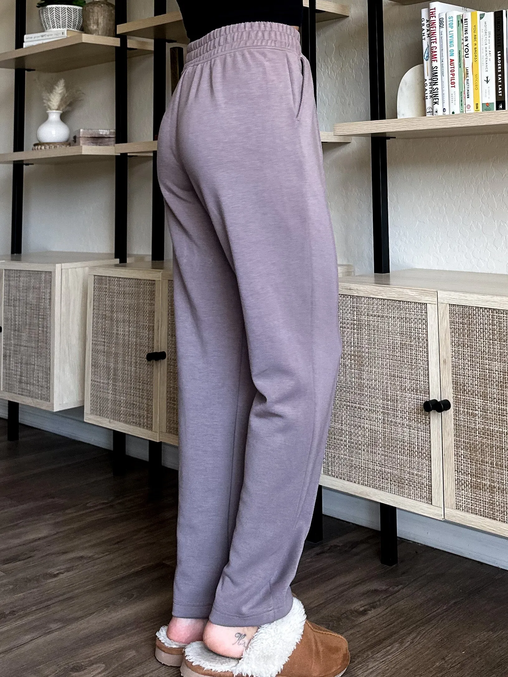 Pintuck Straight Sweatpants - Mocha